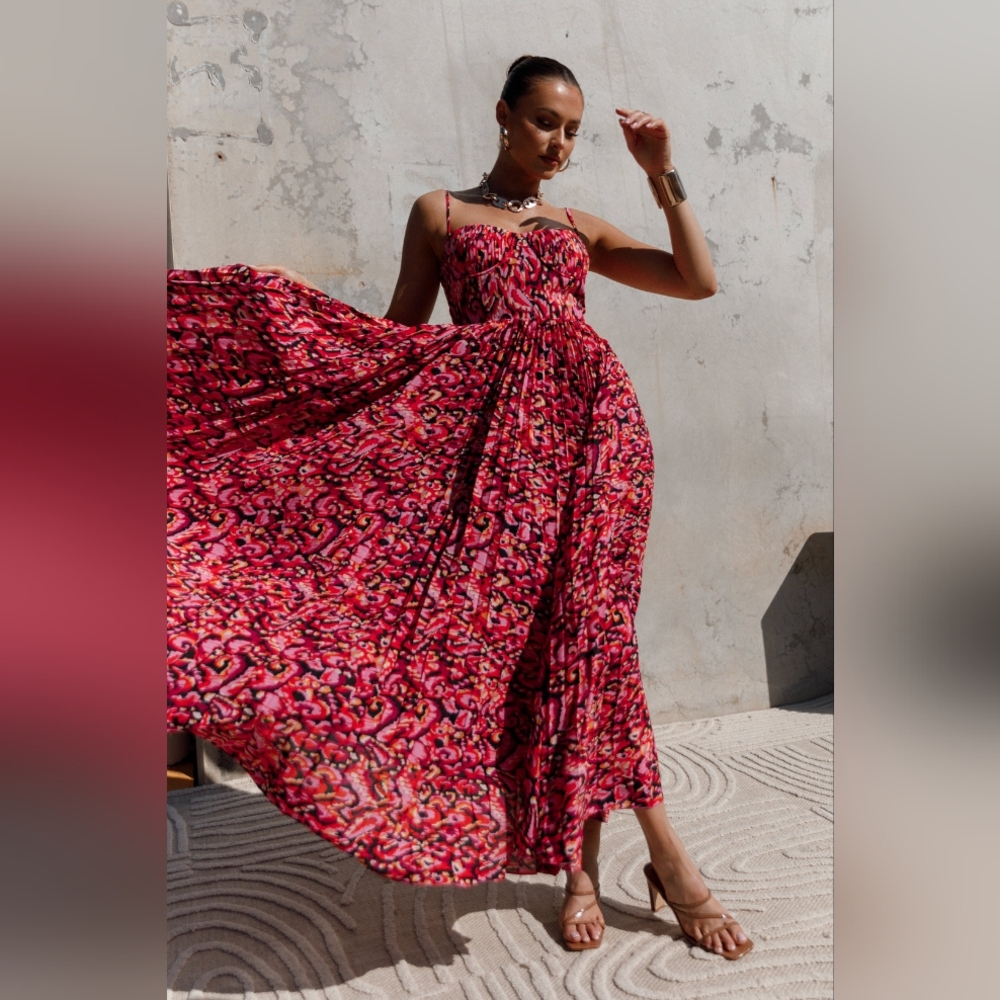 NWT Petal & Pup Achanti Pleated Maxi Dress